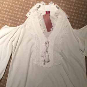NWT Love Scarlett Short Slve White Cold Shldr sz S
